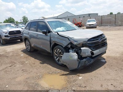 JF2SLDTC3SH****** 2025 Subaru Forester