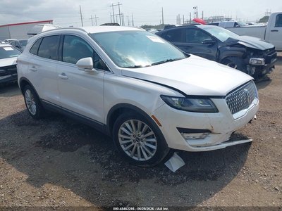 5LMCJ1C99KU****** 2019 Lincoln MKC