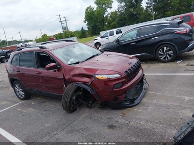 1C4PJLCB6JD****** 2018 Jeep Cherokee