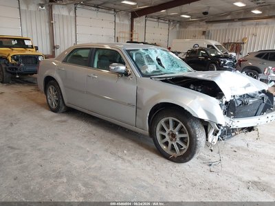 2C3CK5CV2AH****** 2010 Chrysler 300