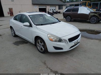 YV1622FS8C2****** 2012 Volvo S60