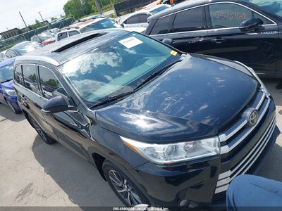 2017 Toyota Highlander