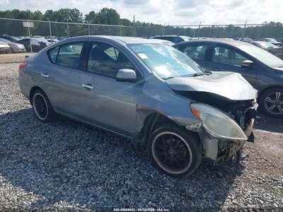 3N1CN7AP3EK****** 2014 Nissan Versa
