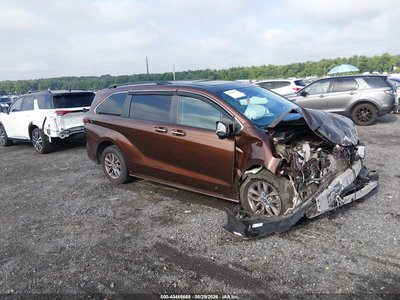 5TDYRKEC1NS****** 2022 Toyota Sienna