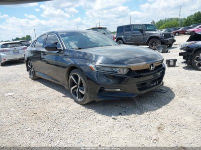 1HGCV1F37JA****** 2018 Honda Accord