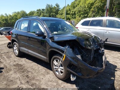 WVGBV7AX9GW****** 2016 Volkswagen Tiguan