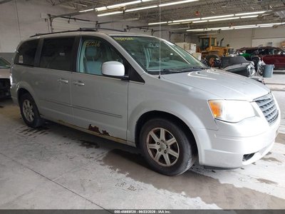 2A4RR5DX0AR****** 2010 Chrysler Town & Country