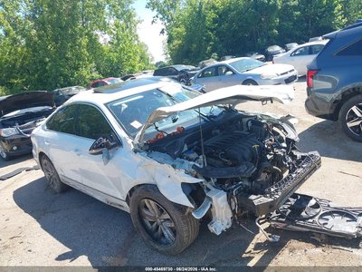 1VWCM7A38GC****** 2016 Volkswagen Passat