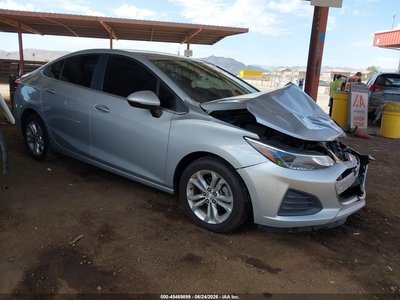 1G1BE5SM4K7****** 2019 Chevrolet Cruze