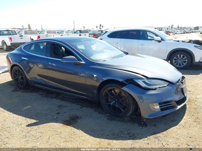 5YJSA1E21JF****** 2018 Tesla Model S