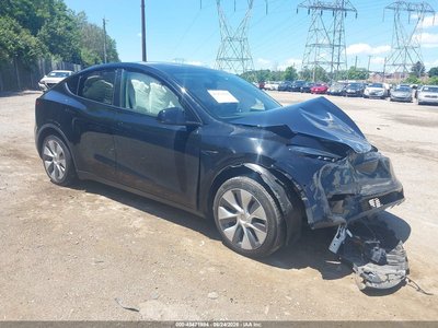 7SAYGDEE6NA****** 2022 Tesla Model Y