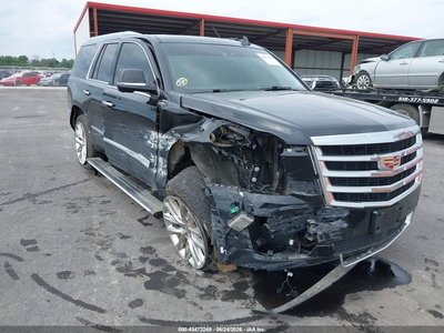 1GYS4CKJ5KR****** 2019 Cadillac Escalade