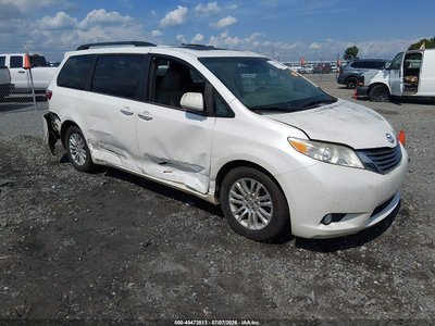5TDYK3DC2FS****** 2015 Toyota Sienna