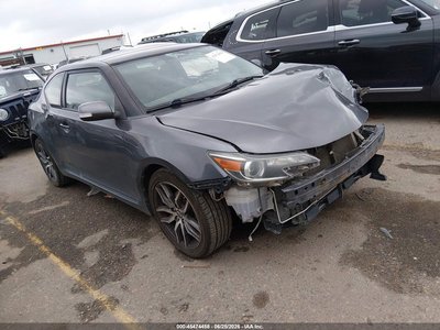 JTKJF5C70GJ****** 2016 Scion TC