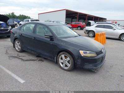 3VWLL7AJ0BM****** 2011 Volkswagen Jetta