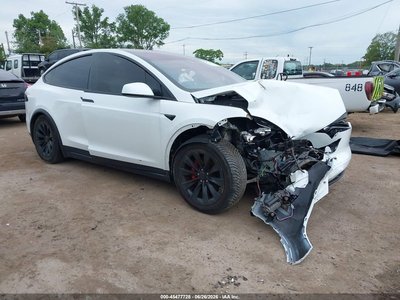 5YJXCDE22KF****** 2019 Tesla Model X