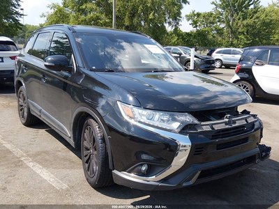 JA4AZ3A32LZ****** 2020 Mitsubishi Outlander