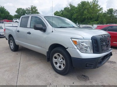 2017 Nissan Titan