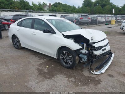 3KPF24AD3RE****** 2024 Kia Forte