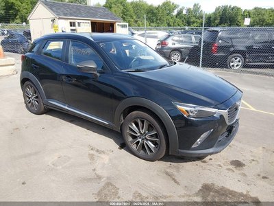 JM1DKFD75H0****** 2017 Mazda CX-3