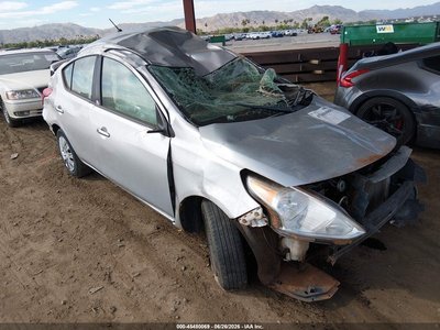3N1CN7AP1JK****** 2018 Nissan Versa