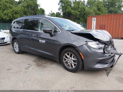 2020 Chrysler Voyager
