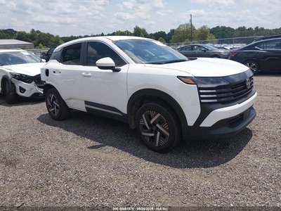 2025 Nissan Kicks