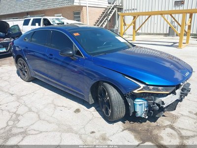 2022 Kia K5