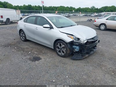 3KPF24AD1ME****** 2021 Kia Forte
