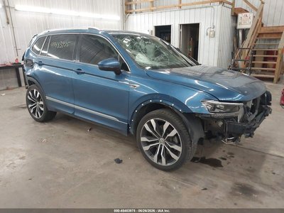 3VV4B7AX3KM****** 2019 Volkswagen Tiguan