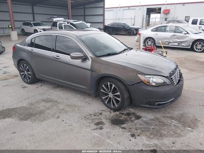1C3CCBCGXDN****** 2013 Chrysler 200
