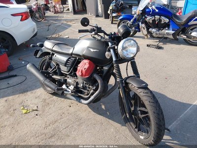 ZGULDU003HM****** 2017 Moto Guzzi V7 III Stone
