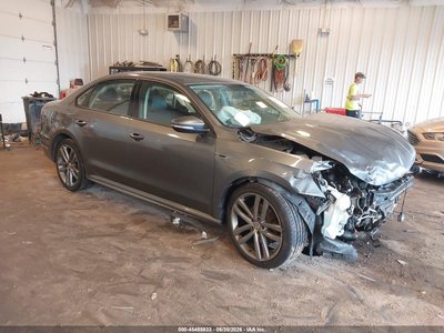1VWAA7A31JC****** 2018 Volkswagen Passat