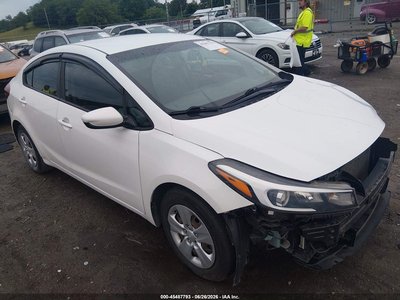 3KPFL4A72JE****** 2018 Kia Forte