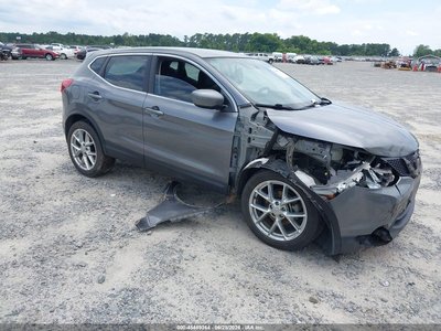 JN1BJ1CP0JW****** 2018 Nissan Rogue Sport