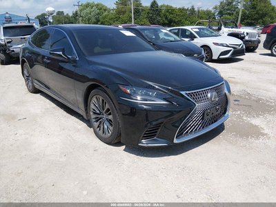 JTHC51FF6J5****** 2018 Lexus LS