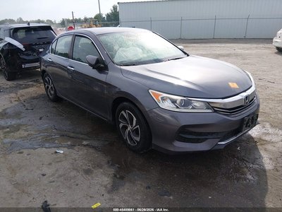 1HGCR2F30HA****** 2017 Honda Accord