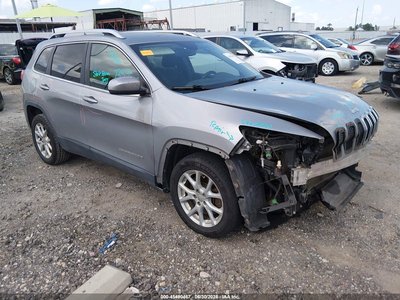 1C4PJLCB9HW****** 2017 Jeep Cherokee