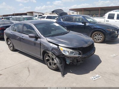 1HGCR2F35HA****** 2017 Honda Accord