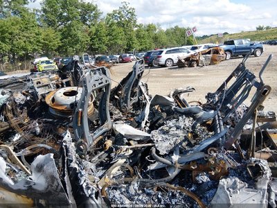 1FT8W3DTXNE****** Salvamento y Destrozados 2022 Ford F-350 en Manchester