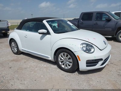 3VW5DAAT9JM****** 2018 Volkswagen Beetle