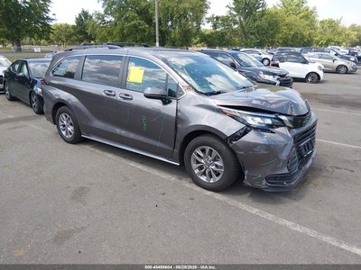 2022 Toyota Sienna