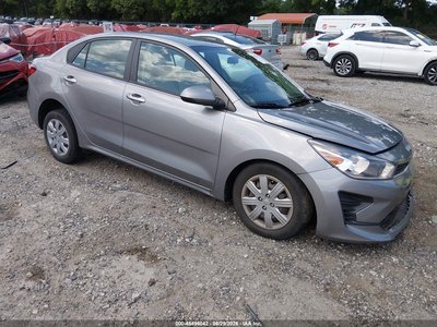 3KPA24AD7NE****** 2022 Kia Rio