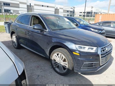 WA1BNAFY5J2****** 2018 Audi Q5