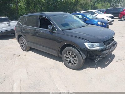 3VV2B7AX0KM****** 2019 Volkswagen Tiguan