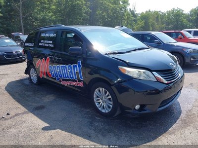 5TDYZ3DCXHS****** 2017 Toyota Sienna