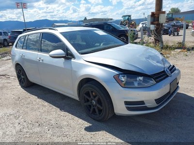 2017 Volkswagen Golf SportWagen