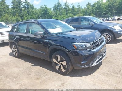 3VV8X7B29RM****** 2024 Volkswagen Taos