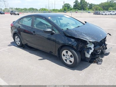 3KPFK4A7XJE****** 2018 Kia Forte