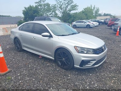 1VWDT7A33HC****** 2017 Volkswagen Passat
